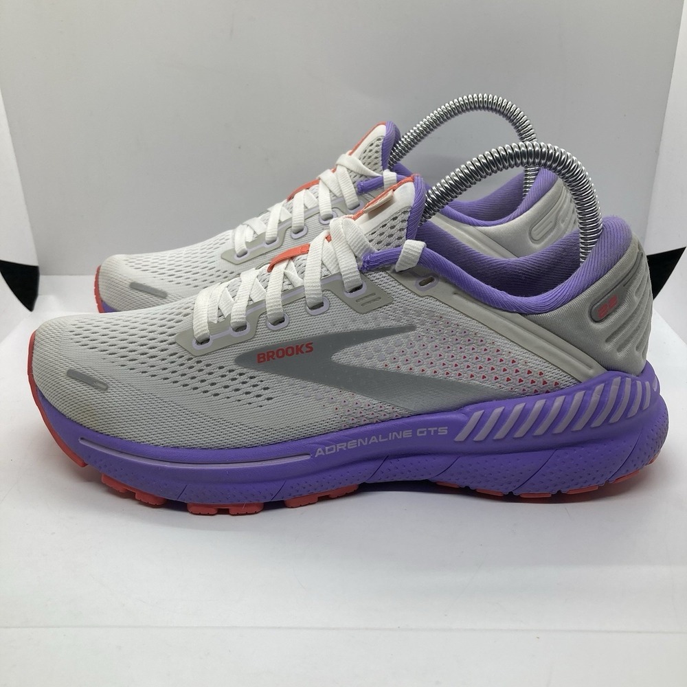 Brooks Gray Athletic Shoes for Performance and Comfort